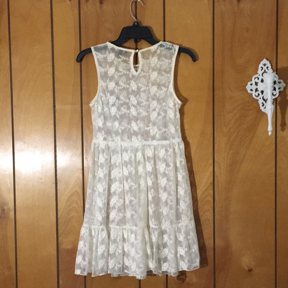 Lace Dress - Picture 3 of 5